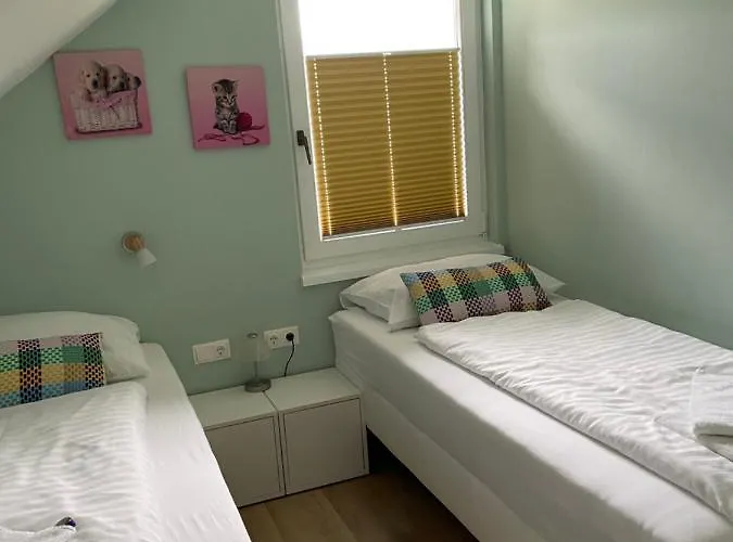 克雷比席勒公寓 * 法克湖